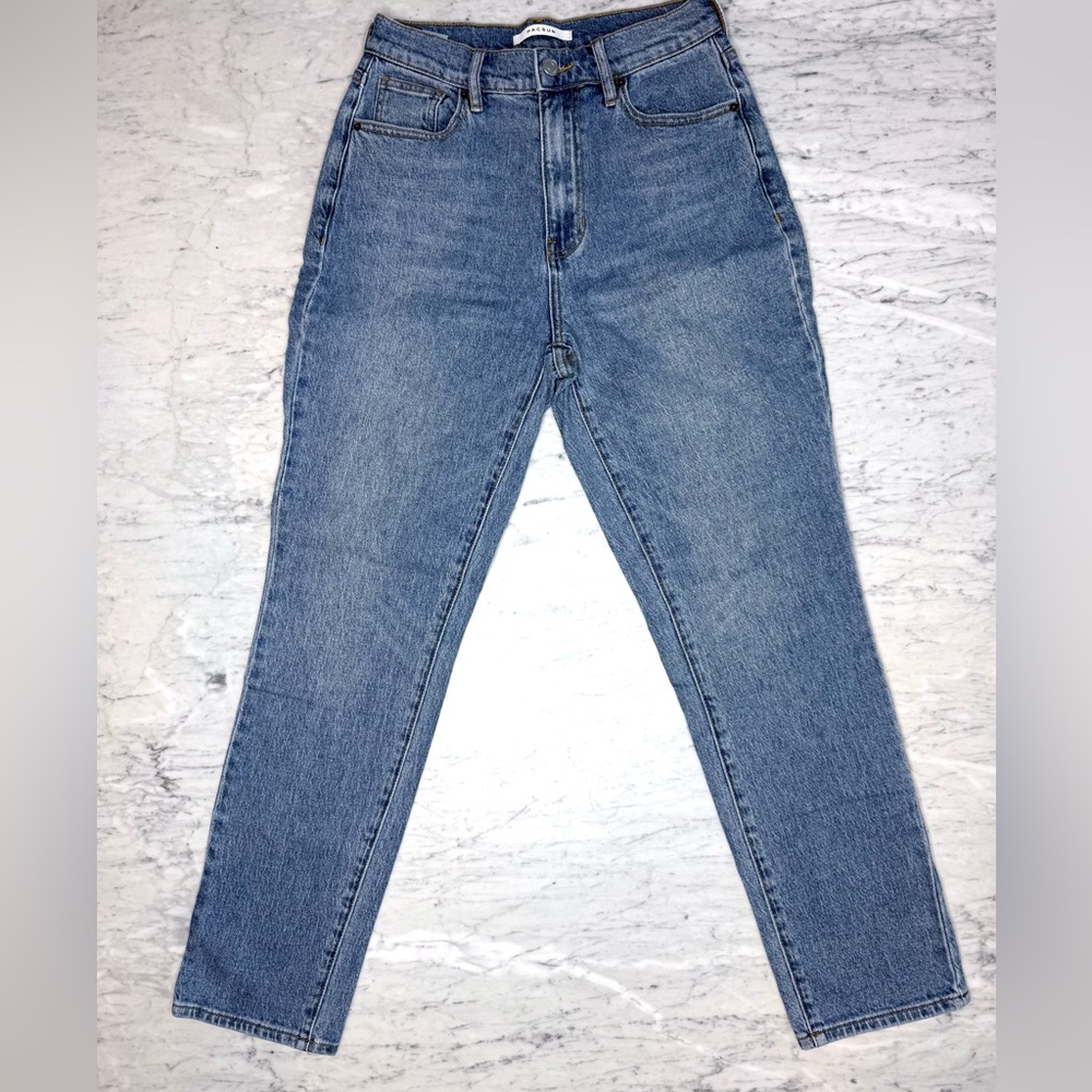 PACSUN Stretch Icon Mom Jeans Sz 26 Medium Light Wash